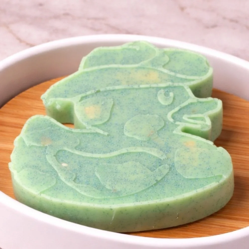 Lavender soap duck 3x3in 8oz handmade shea butter based